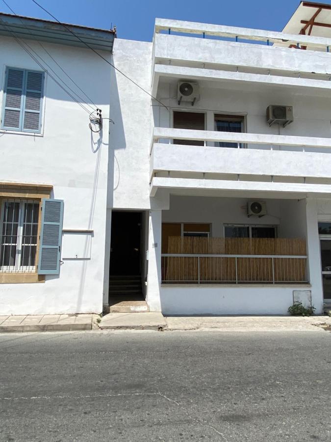 Albergue Past Or Trail Lárnaca Exterior foto
